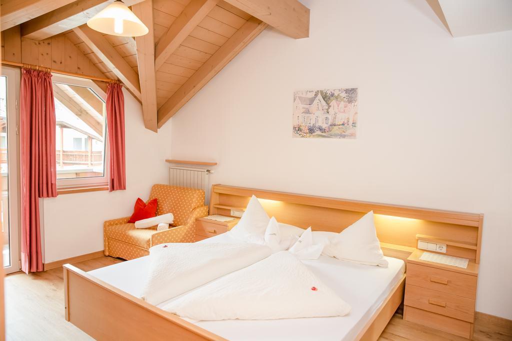 Alpine Life Hotel Anabel Cadipietra Eksteriør bilde